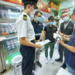 搜查違法販售的大閘蟹！​香港海關與食環署就聯合執法